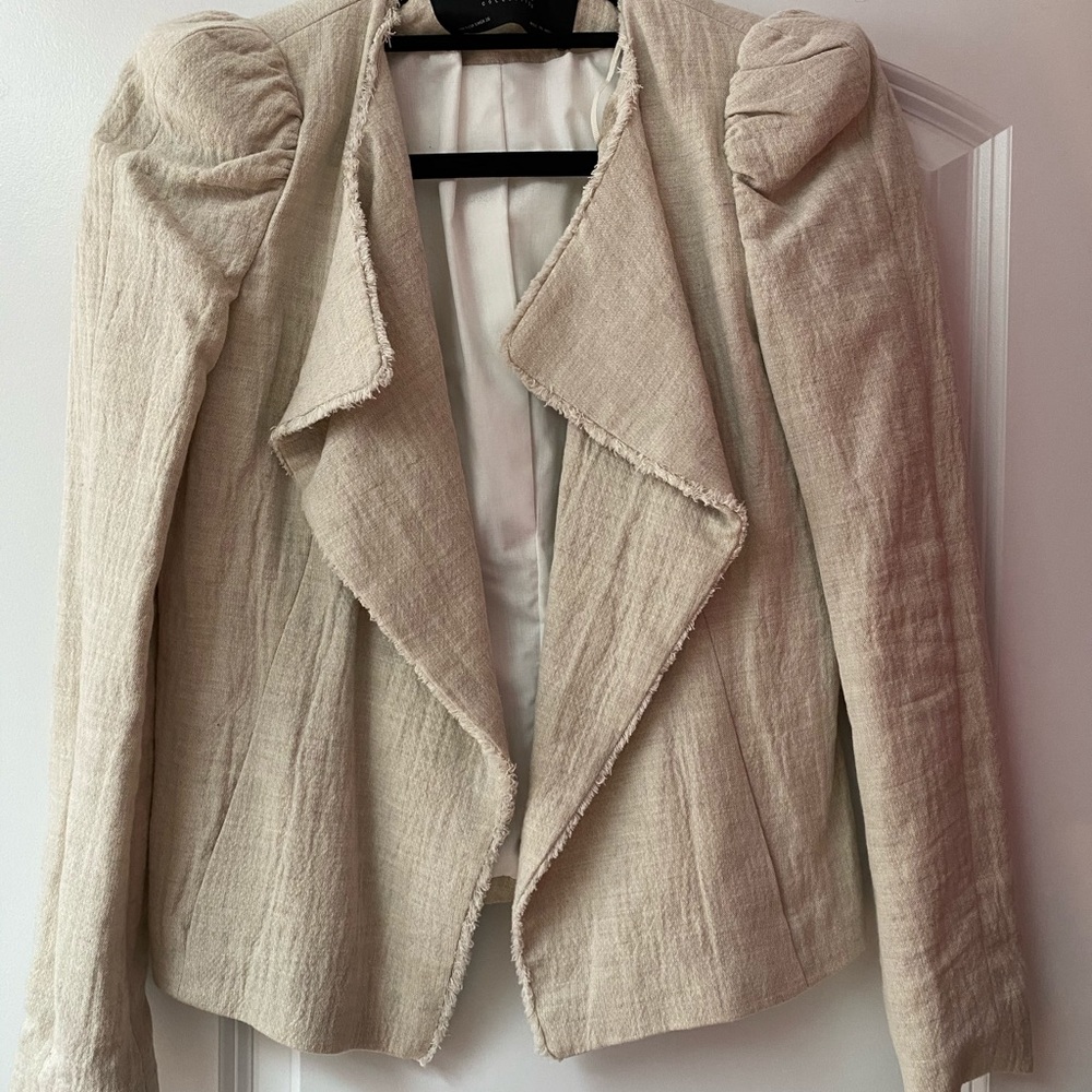 Beige Zara Blazer Size Small Never Worn